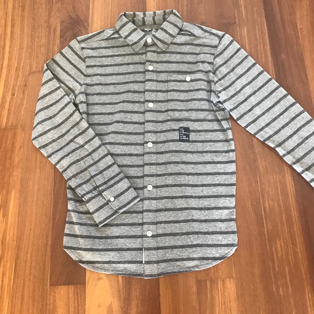 GAP boys button down long sleeve